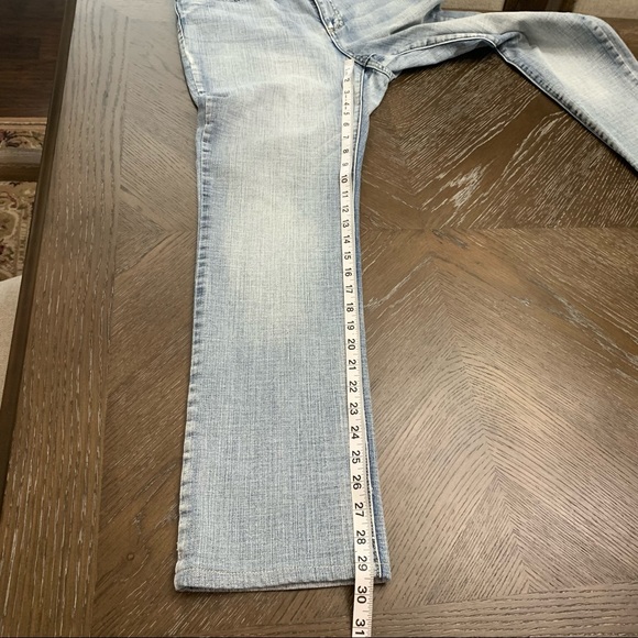 Chico’s Platinum denim light wash ultimate fit slim leg jeans - Picture 14 of 17